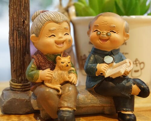 grandparents-3436463_1920