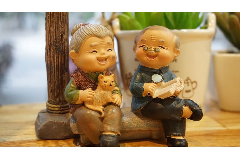 grandparents-3436463_1920