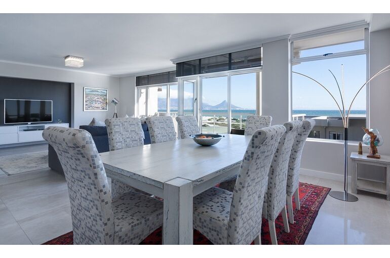 dining-room-3108037_1280
